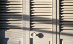 The Best 2×4 Grow Tent Setups for Discreet Closet Grows